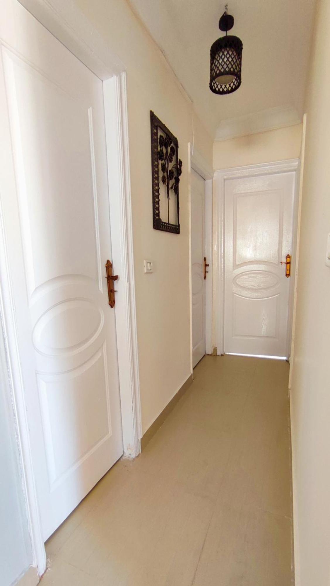 Apartment Charming 3-Bedroom Apartment In Alexandria With City View
