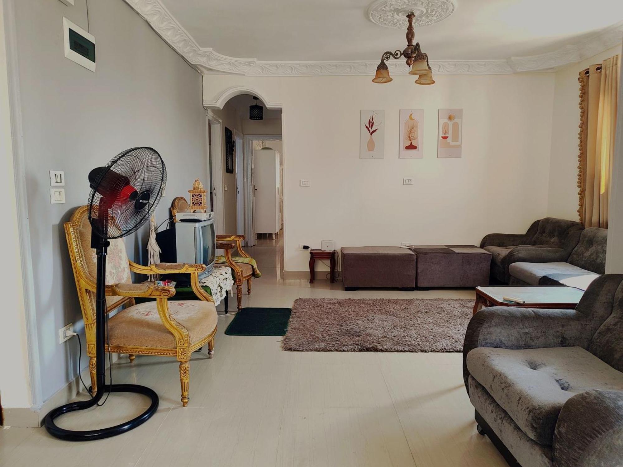 Charming 3-Bedroom Apartment In Alexandria With City View
